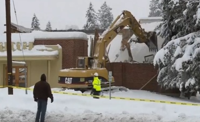 school-snow-roof-collapse.jpg