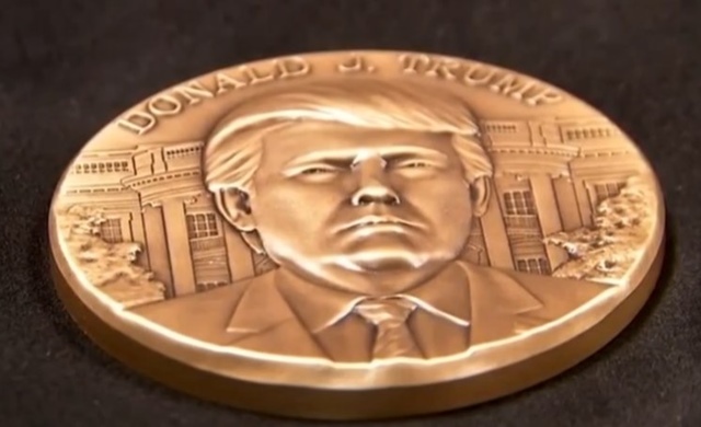 Trump-presidential-medallion.jpg
