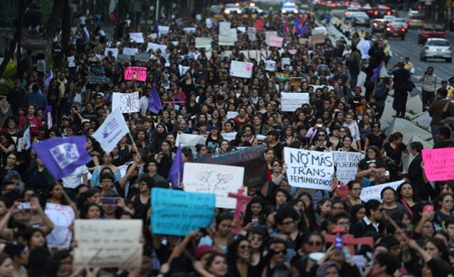 women-rally-_-in-Latin-America.jpg